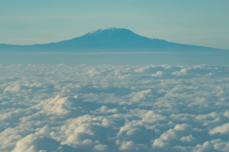 PHOTO Aviation disaster on Mount Kilimanjaro. All persons on board the helicopter lost their lives