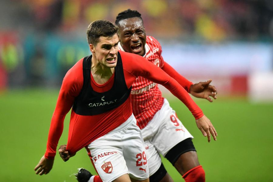 Alberto Soro, the extreme right from Dinamo, scored a superb goal in the match with CFR Cluj, in the 90th+2nd minute. / photo Cristi Preda (GSP) Reinvented at Dinamo! Alberto Soro ends 2025 on the plus side and reveals: