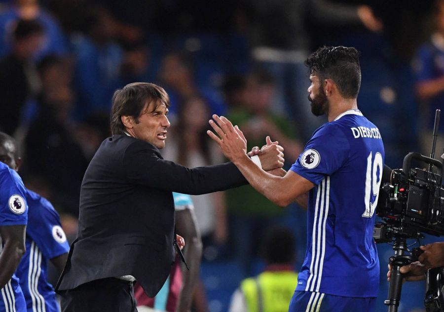 Diego Costa had a controversial relationship with Diego Costa in the 2016-2017 season at Chelsea / Photo: Imago A former player blasted Antonio Conte: