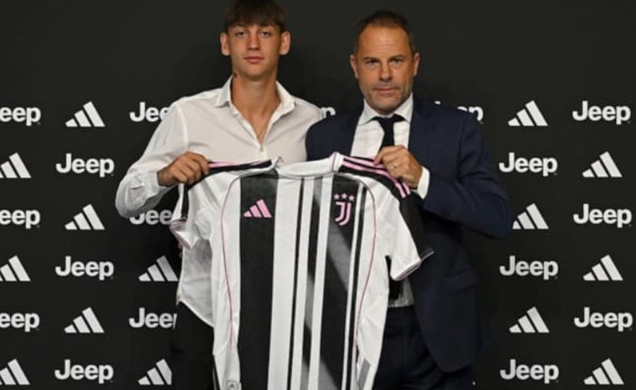 Fabio Bădărăua signed his first professional contract with Juventus on July 10, 2025 Are you following in the footsteps of Radu Drăgușin?! » The Romanian U18 international was loaned to Sampdoria until the summer