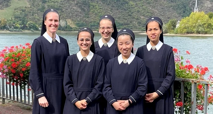 Olivia Lukaszewicz (right) with the sisters in the congregation. Photo The Catholic Weekly