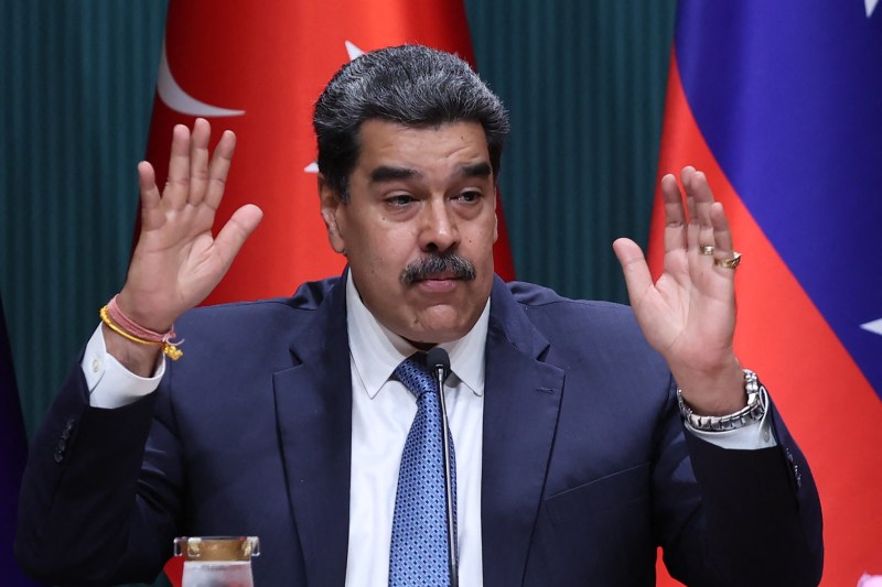 Shortly after the US attack on Venezuela, a Romanian writer went viral for his resemblance to Maduro