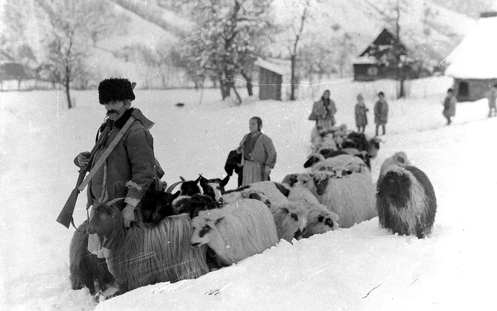 Image from the winter of 1928-1929 PHOTO Ethnographic Museum of Transylvania