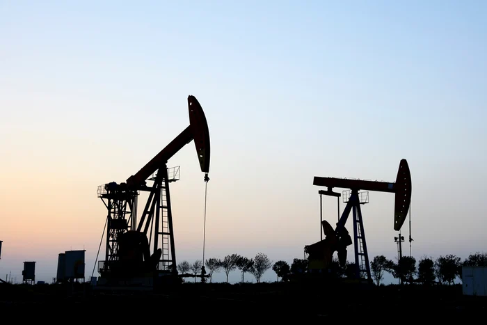 Oil industry PHOTO: Shutterstock