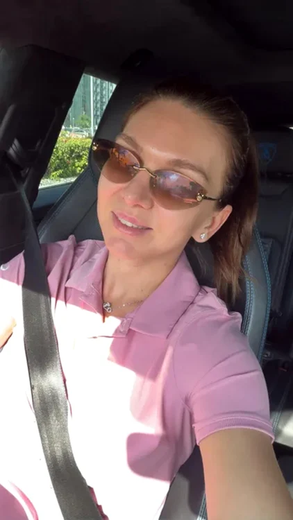 Simona Halep, in a Lamborghini car. Instagram photo simonahalep27