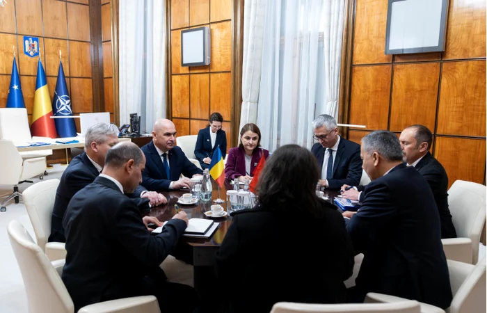 Prime Minister Ilie Bolojan's meeting with Ali Yerlikaya. PHOTO gov.ro