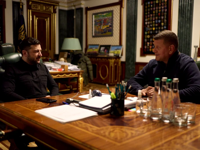 Volodymyr Zelensky and Valeri Zalujnîi, in Kyiv/PHOTO: X @ZelenskyyUa