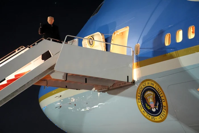Donald Trump's presidential plane was turned back from the flight. PHOTO Profimedia