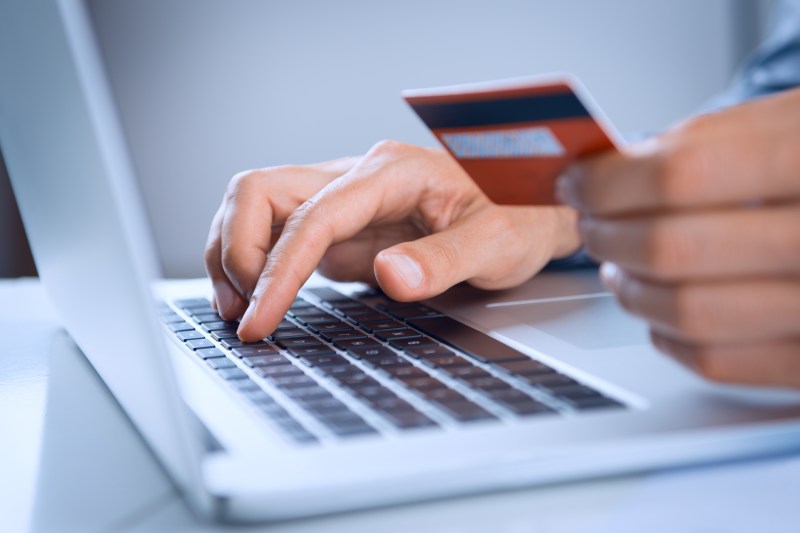 The e-bloc.ro platform, used by thousands of owners' associations for maintenance payments, temporarily suspended by the BNR. At this point, people can no longer pay maintenance here. 