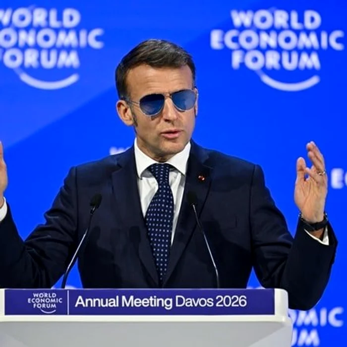 Emmanuel Macron wore sunglasses at Davos PHOTO: X