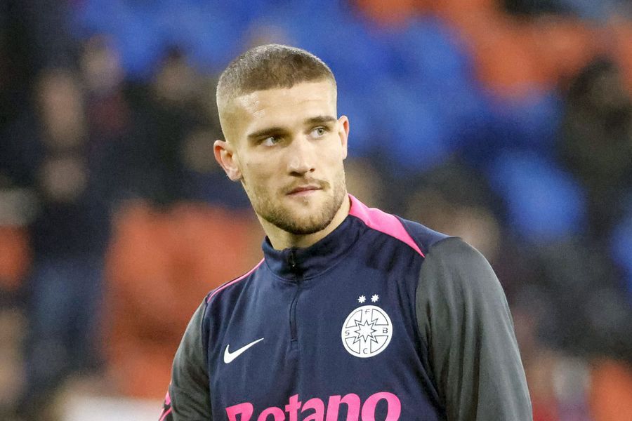 From Zagreb, lobbying him for the transfer from FCSB: 