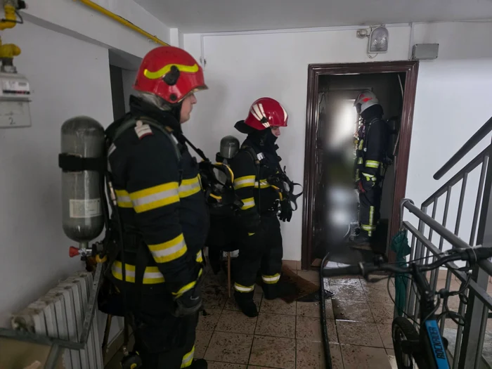 Firefighters evacuated 19 people. PHOTO: archive/ISU