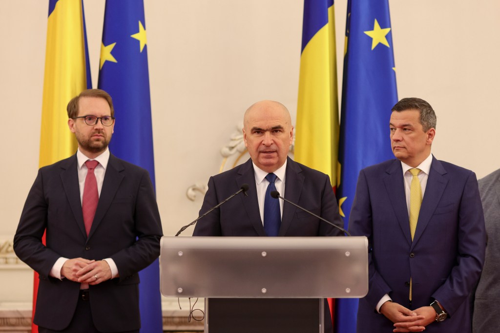 Ilie Bolojan, Dominic Fritz and Sorin Grindeanu after signing the coalition protocol. Photo: Inquam Photos / Octav Ganea