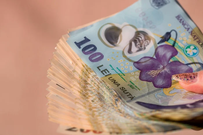 Money PHOTO: Shutterstock