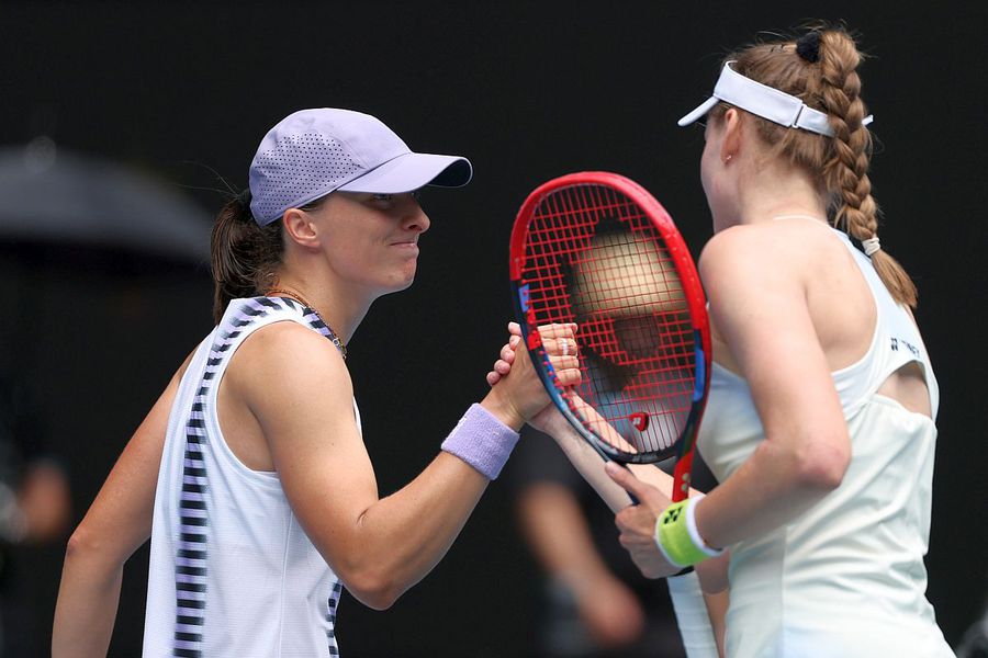 Without losing a set until the semifinals at the Australian Open, she also demolished Iga Swiatek: 