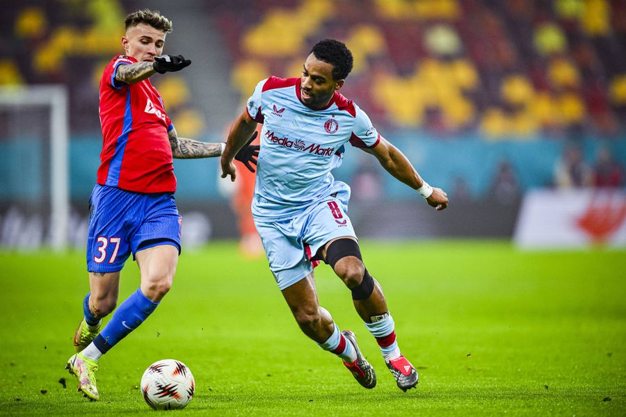 Quinten Timber, in a direct duel with Tavi Popescu (FCSB - Feyenoord 4-3, December 11, 2025) // PHOTO: Imago Images White smoke in Marseille: The player who scored in FCSB's goal signed with OM!