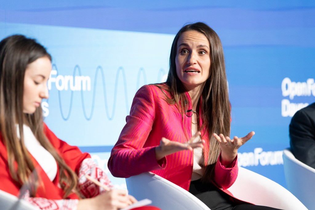 Oana Țoiu at the forum in Davos, January 21, 2026. Photo: Chris Heeney / World Economic Forum.