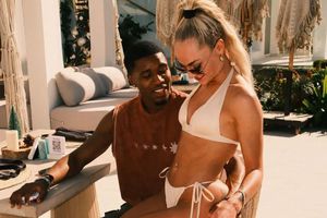 She quickly forgot about the player » The sexiest soccer player just made her relationship official with the temptation of Love Island