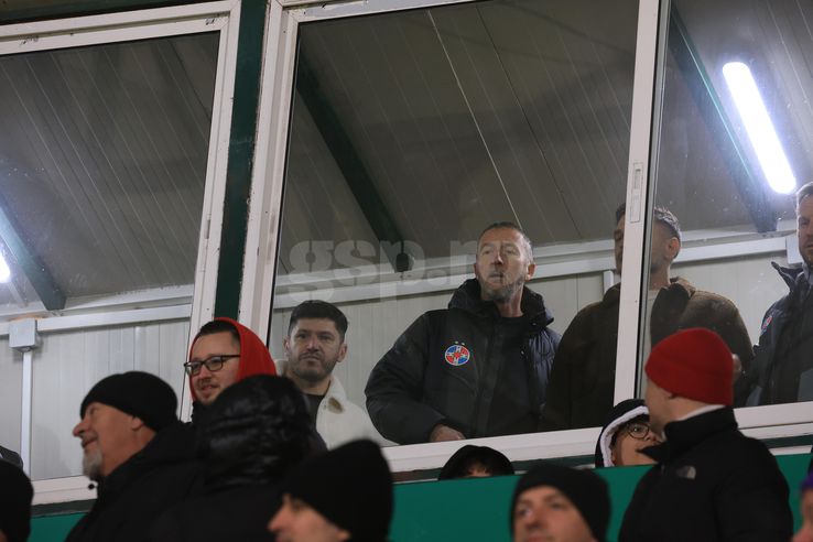 Mihai Stoica, in conflict with the spectators in Argeș - FCSB / PHOTO: Ionuț Iordache (GSP.ro)