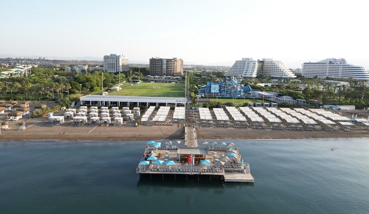 Nirvana Cosmpolitan, the complex where Dinamo stayed