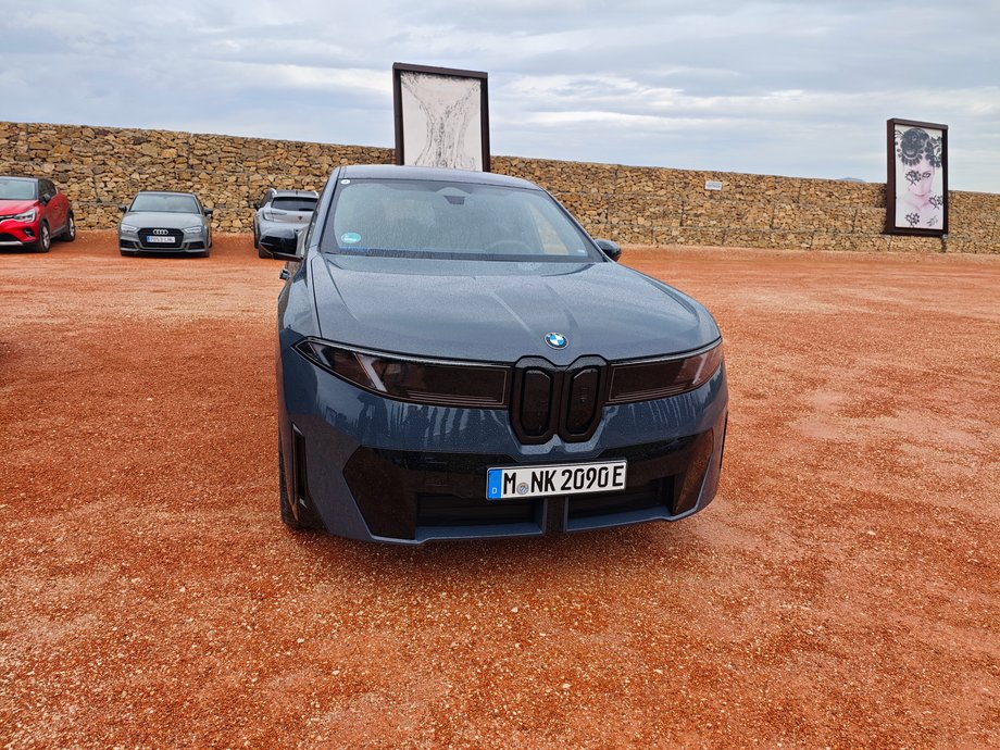 BMW iX3