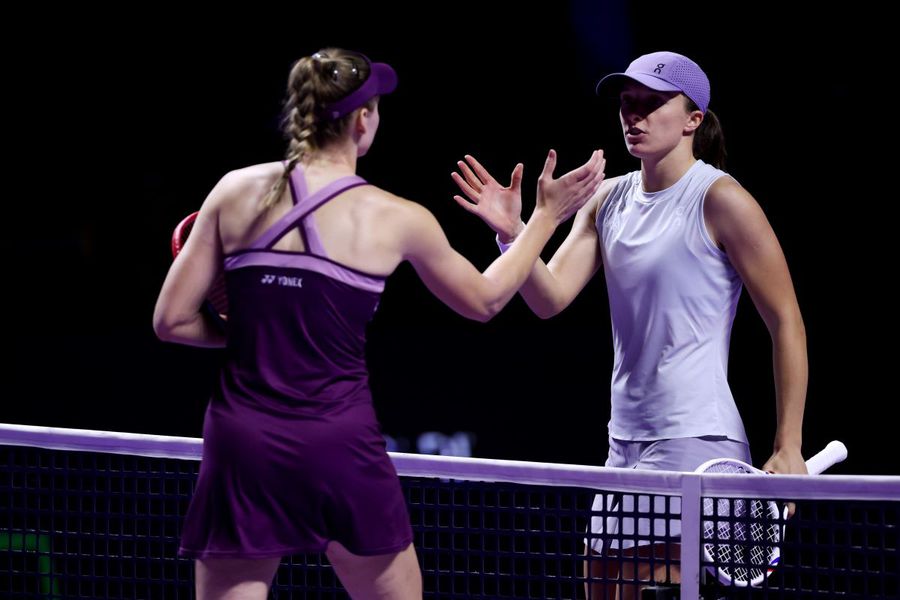 Elena Rybakina and Iga Swiatek after the match at the WTA Finals 2025 Photo: Guliver/GettyImages Elena Rybakina, qualified in the