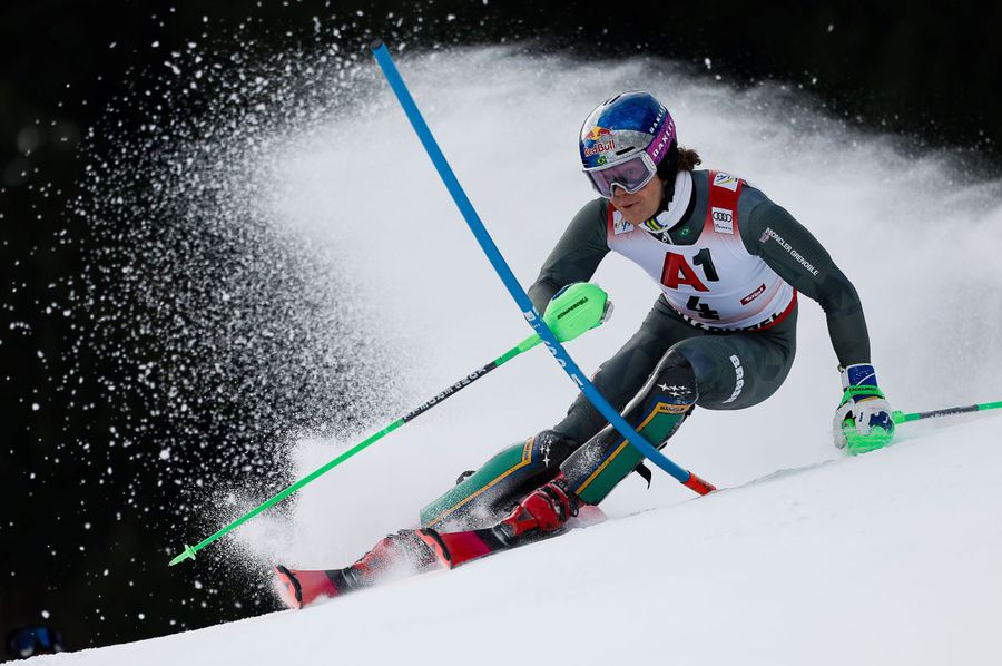Lucas Pinheiro Braathen in action Photo: Guliver/GettyImages Can make history at the Olympic Games in Milan Cortina » Who is the exuberant skier who celebrated the podium by dancing samba