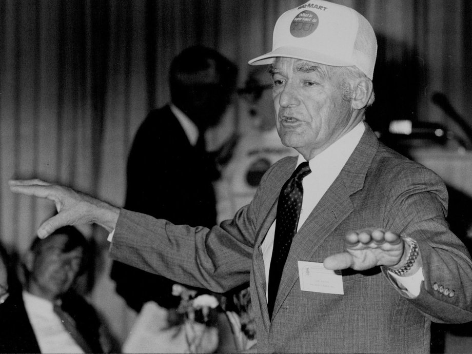 Sam Walton zbudował jedną z największych fortun na świecie, zakładając Walmart. 