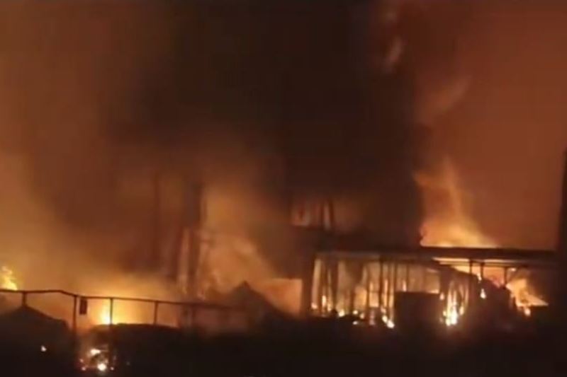 VIDEO Explosion at a well-known biscuit factory in Greece, five female employees were reported missing