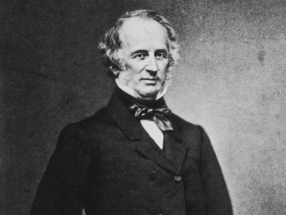 Cornelius Vanderbilt dorobił się fortuny, inwestując najpierw w żeglugę, a następnie konsolidując amerykańskie koleje. 
