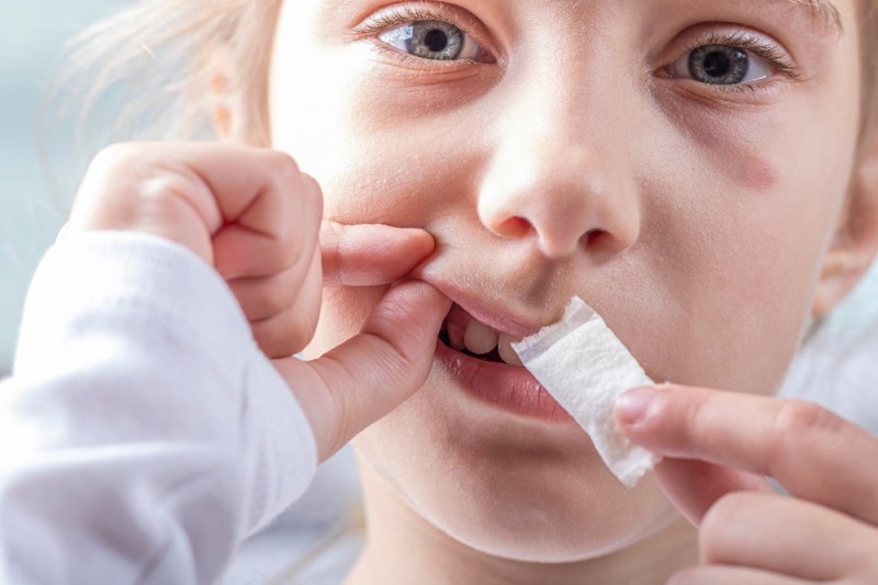 What are the risks of nicotine sachets for teenagers? Pulmonologist: