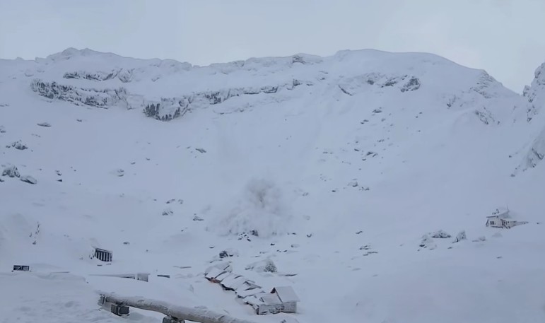VIDEO The large avalanche, triggered by two skiers at Bâlea Lac
