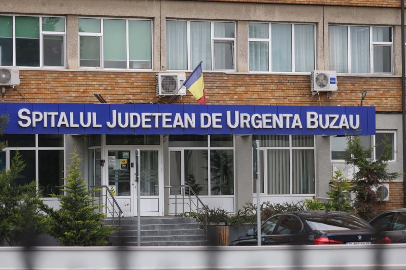 Spontaneous protest at the Emergency Hospital in Buzău, after a young man hospitalized with a femur fracture died in the orthopedic ward, before being operated on