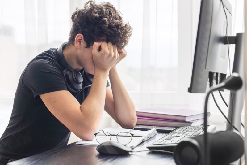 How parents can help their teens feel less overwhelmed. 10 ideas that reduce stress