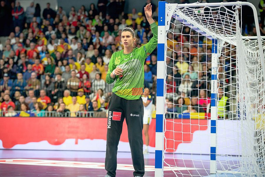 Denisa Șandru returns to CSM Bucharest // PHOTO: Facebook @CSM Bucuresti Transfer after transfer to CSM Bucharest! Returns after 5 years: