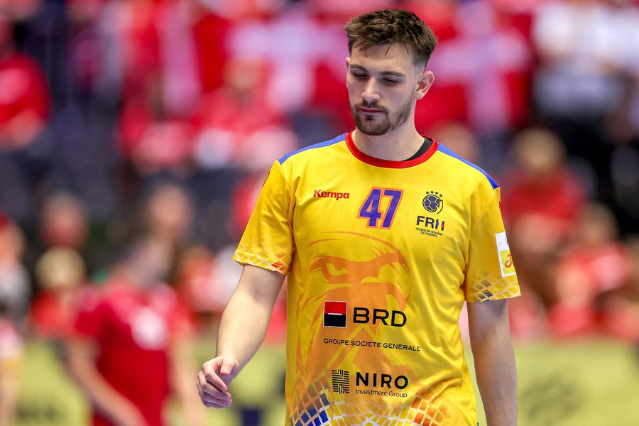 Andrei Buzle, the left winger of the Romanian national team // PHOTO: Imago Images The first reaction from the Romanian camp, directly from the court, after the failure suffered at the European men's handball
