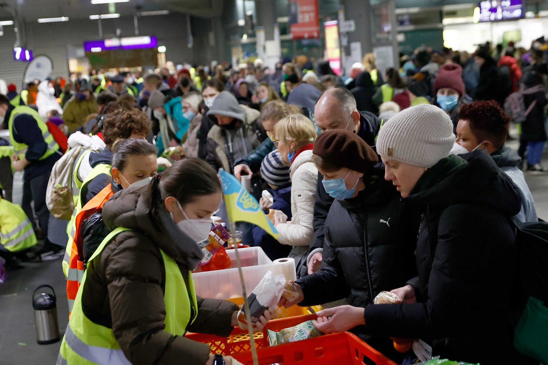 Aid for Ukrainian refugees at the Berlin train station, March 7, 2022.