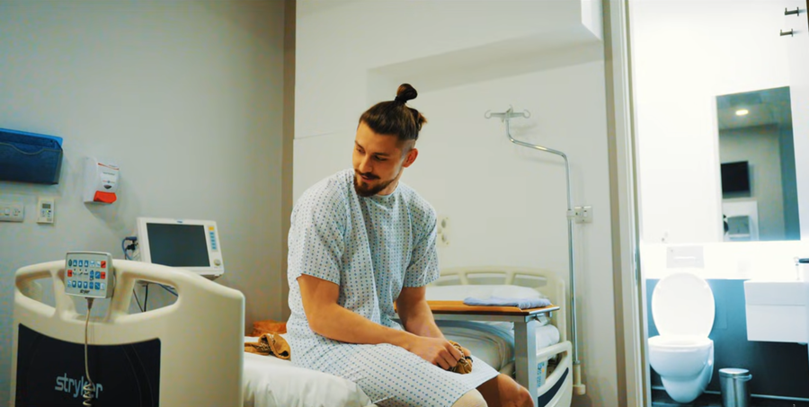 Radu Drăgușin as you have never seen him before » The defender opened the door of his house