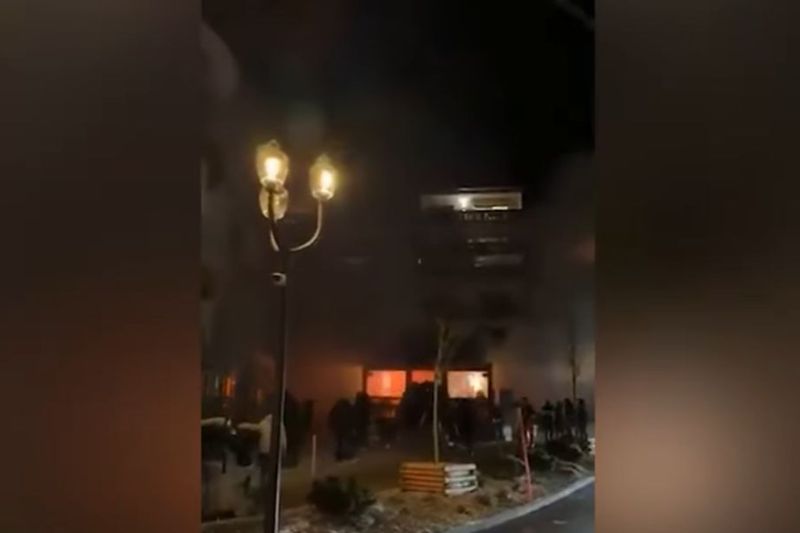 VIDEO New Year's explosion in a ski resort in Switzerland. Several people have died, others are injured