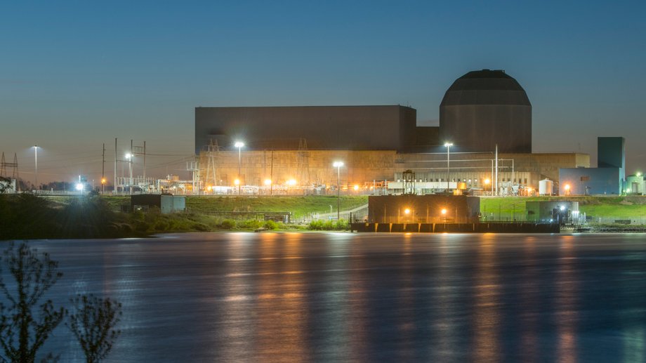 Meta signs further contracts for the supply of energy from nuclear reactors.