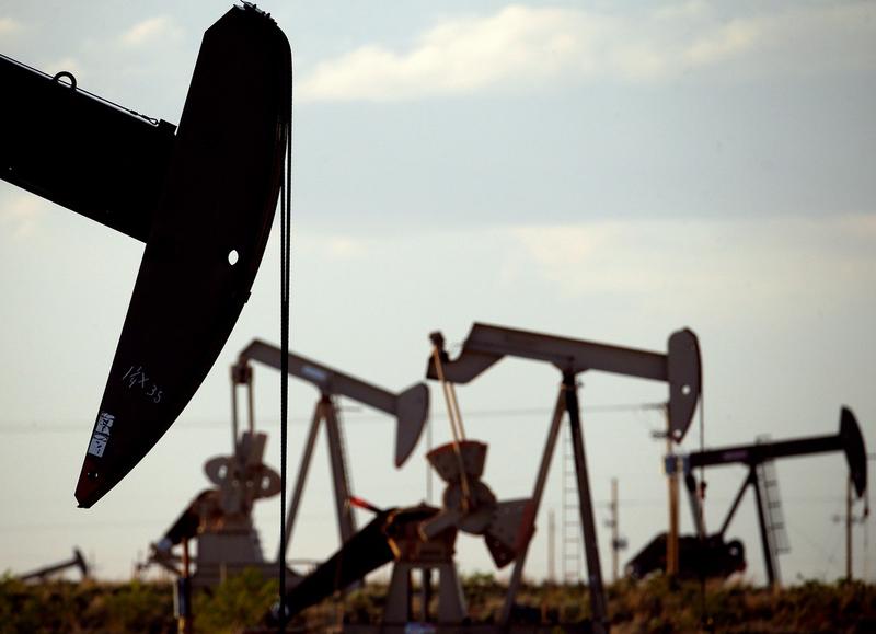 Oil wells, Photo: Charlie Riedel / AP / Profimedia