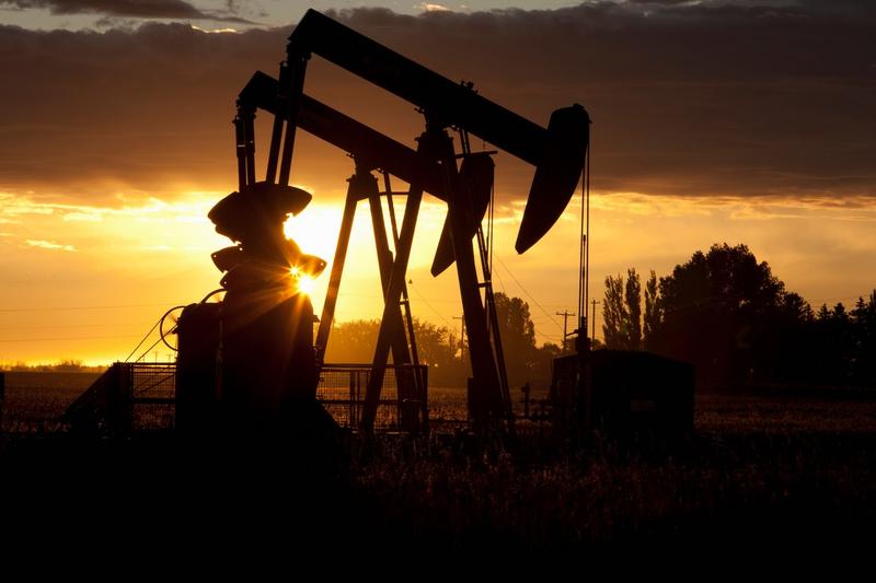 Oil well, Photo: Dan Bannister / ImageSource / Profimedia