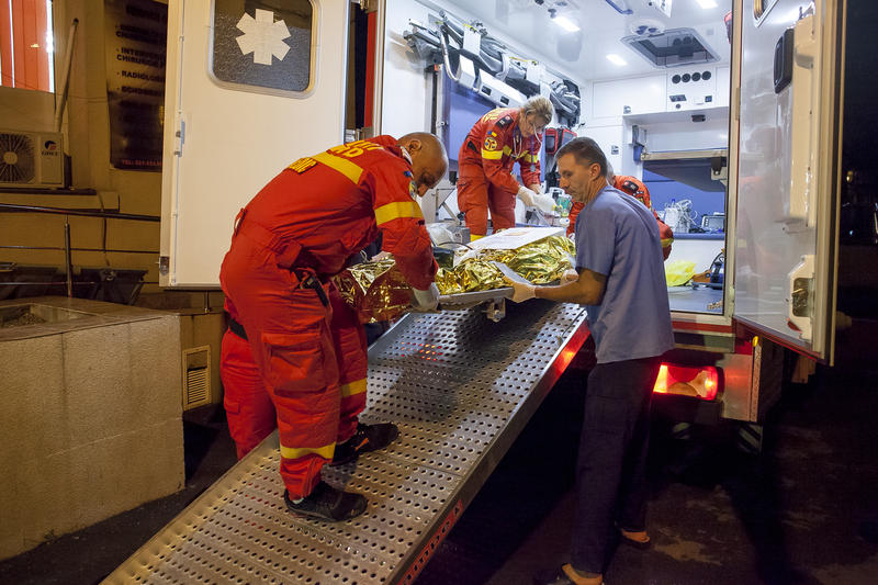 Large burn patient, Photo: Inquam Photos / Ovidiu Micsik