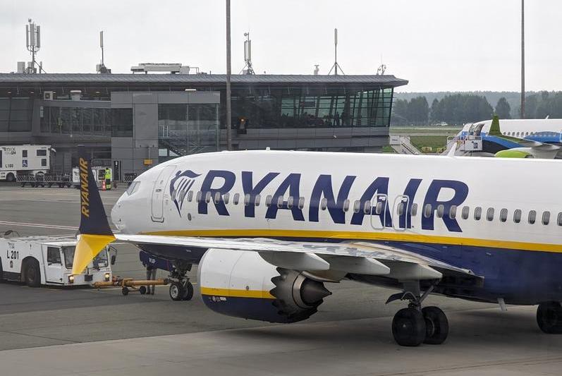 Ryanair plane, Photo: HotNews.ro / Victor Cozmei