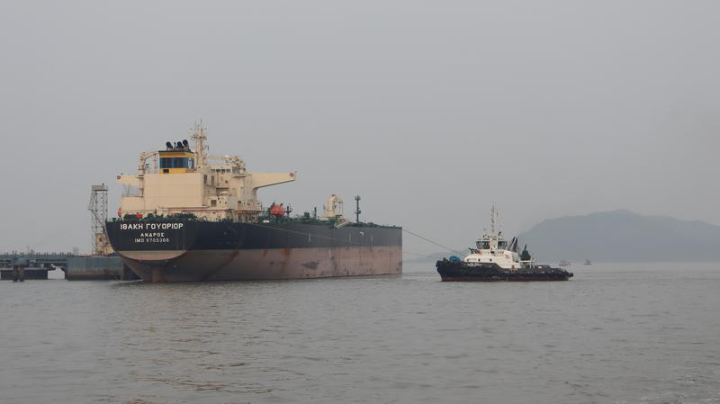 Russian oil tanker, Photo: Harshit Srivastava | Dreamstime.com