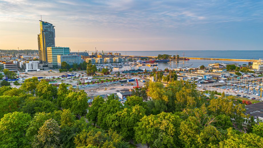 The symbols of Gdynia luxury are investments such as Sea Towers or the Yacht Park on the Fisherman's Pier