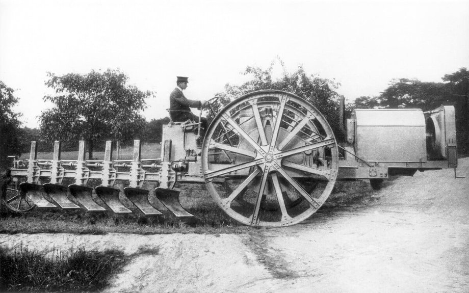 At the beginning of its activity, Opel was involved in the production of innovative agricultural machines