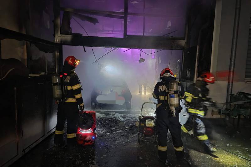 Fire at the University of Oradea. A workshop and a laboratory were completely destroyed