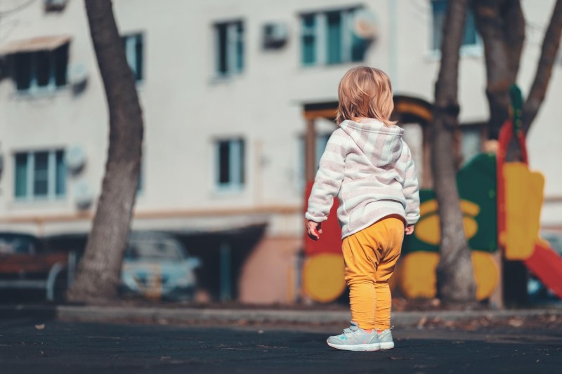 Investigation and criminal case in Iași, after a 4-year-old child whose mother had left him at kindergarten was found alone on the street