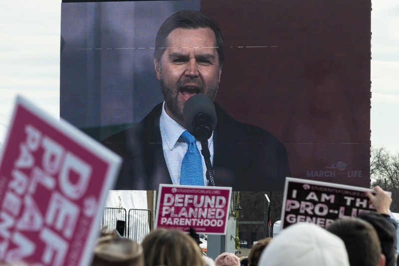 JD Vance, once again at the head of a large anti-abortion march in the US capital